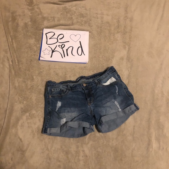 Old Navy Pants - Old navy boyfriend jean shorts